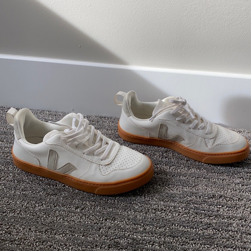 Veja cream sneakers